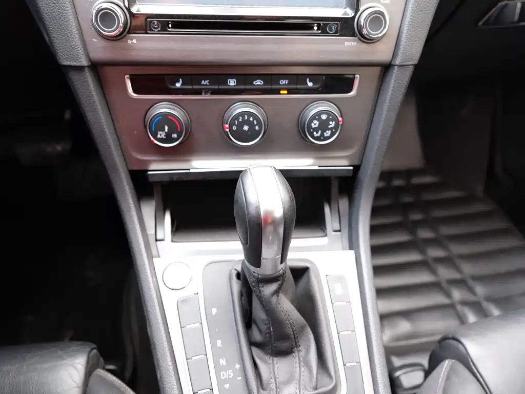 Golf 2014 1.4TSI automatic luxury model купить на сайте DeffCars