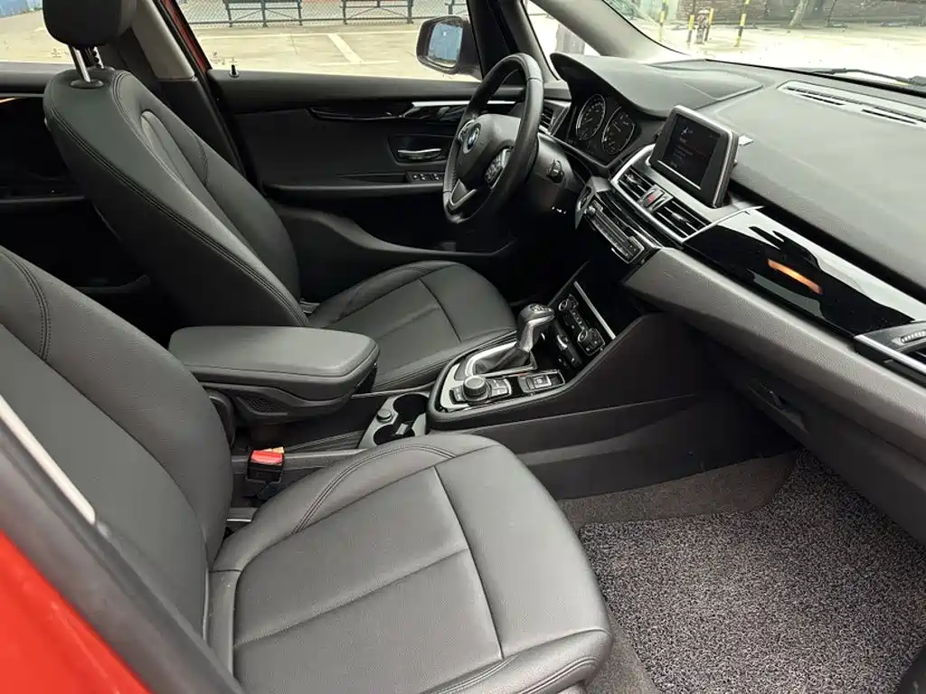 BMW 2 Series Touring 2019 218i Leading Model купить на сайте DeffCars