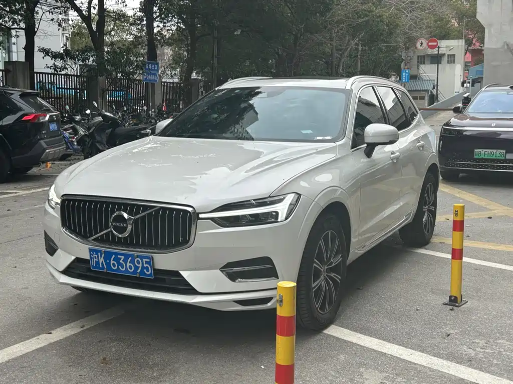 Volvo XC60 2021 T5 four-wheel drive Zhiyuan Deluxe Edition купить на сайте DeffCars
