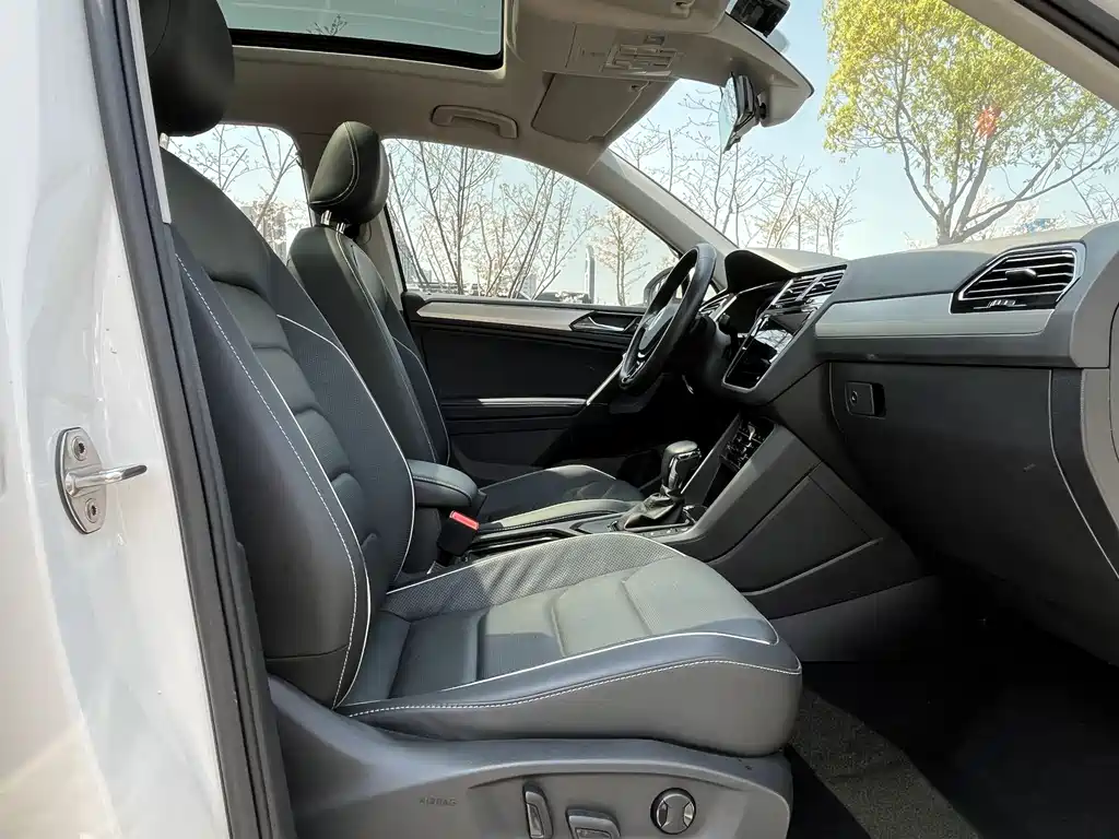 Tiguan L New Energy 2021 430PHEV plug-in hybrid flagship version купить на сайте DeffCars