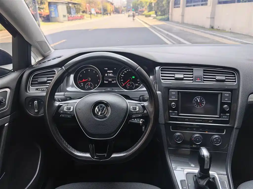 Golf 2018 1.6L automatic comfort type купить на сайте DeffCars
