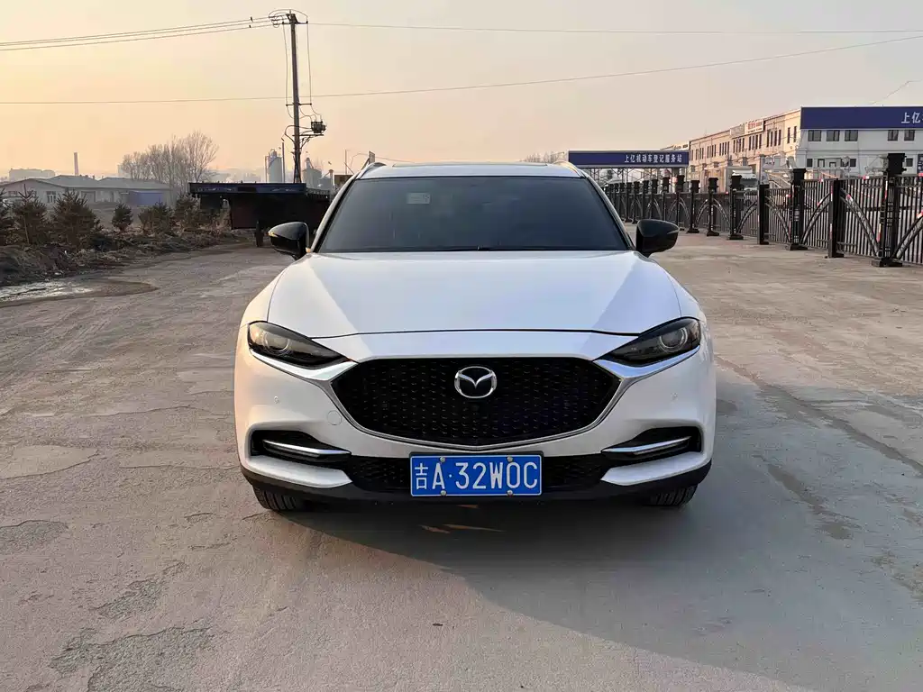 Mazda CX-4 2021 2.0L automatic two-wheel drive Blue Sky Premium Edition купить на сайте DeffCars