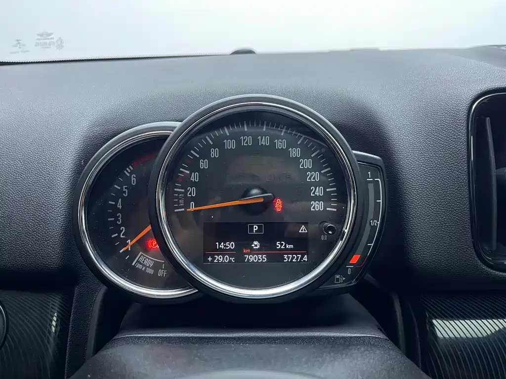 MINI COUNTRYMAN 2019 1.5T COOPER Artist Weekend Travel Edition купить на сайте DeffCars