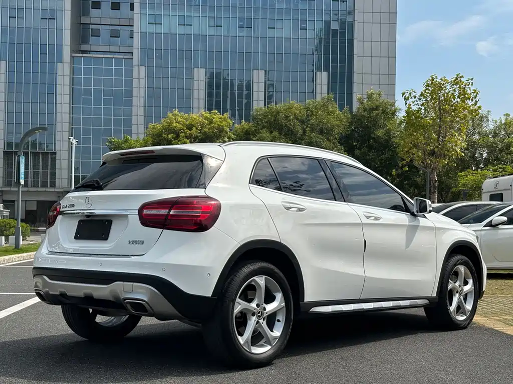 Mercedes-Benz GLA 2019 GLA 200 Dynamic купить на сайте DeffCars
