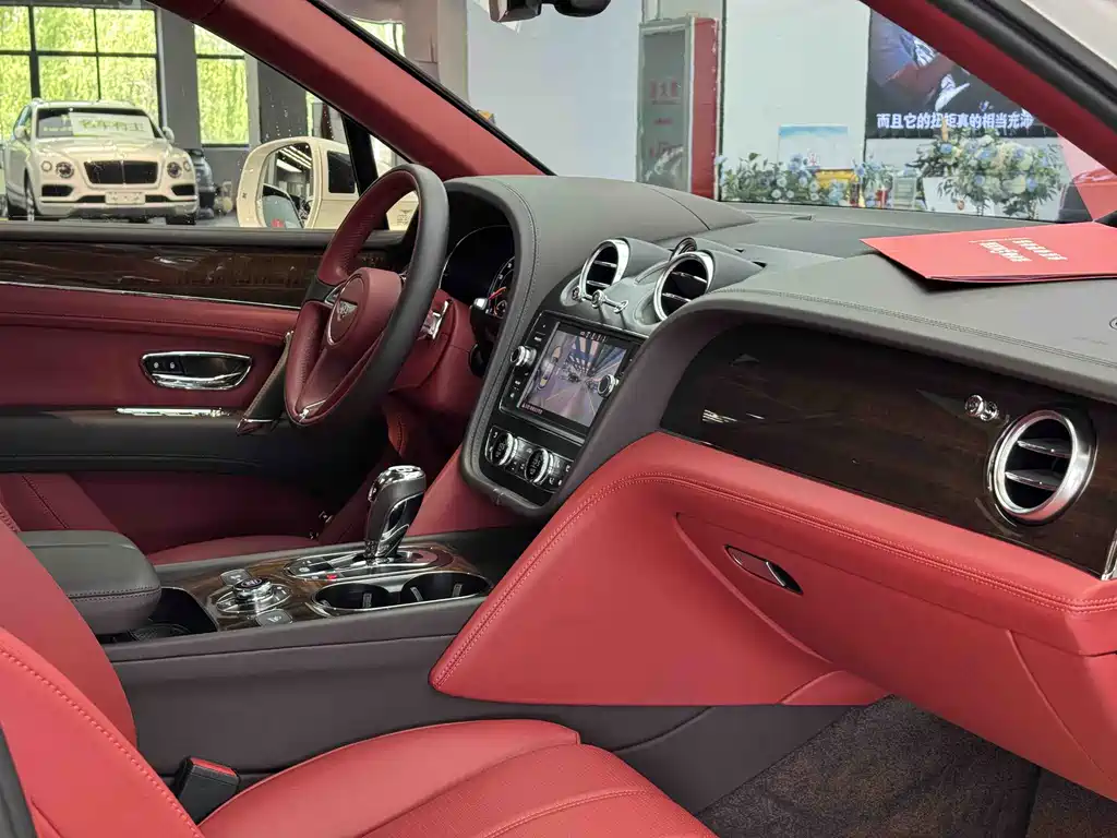 Bentayga 2018 4.0T V8 купить на сайте DeffCars