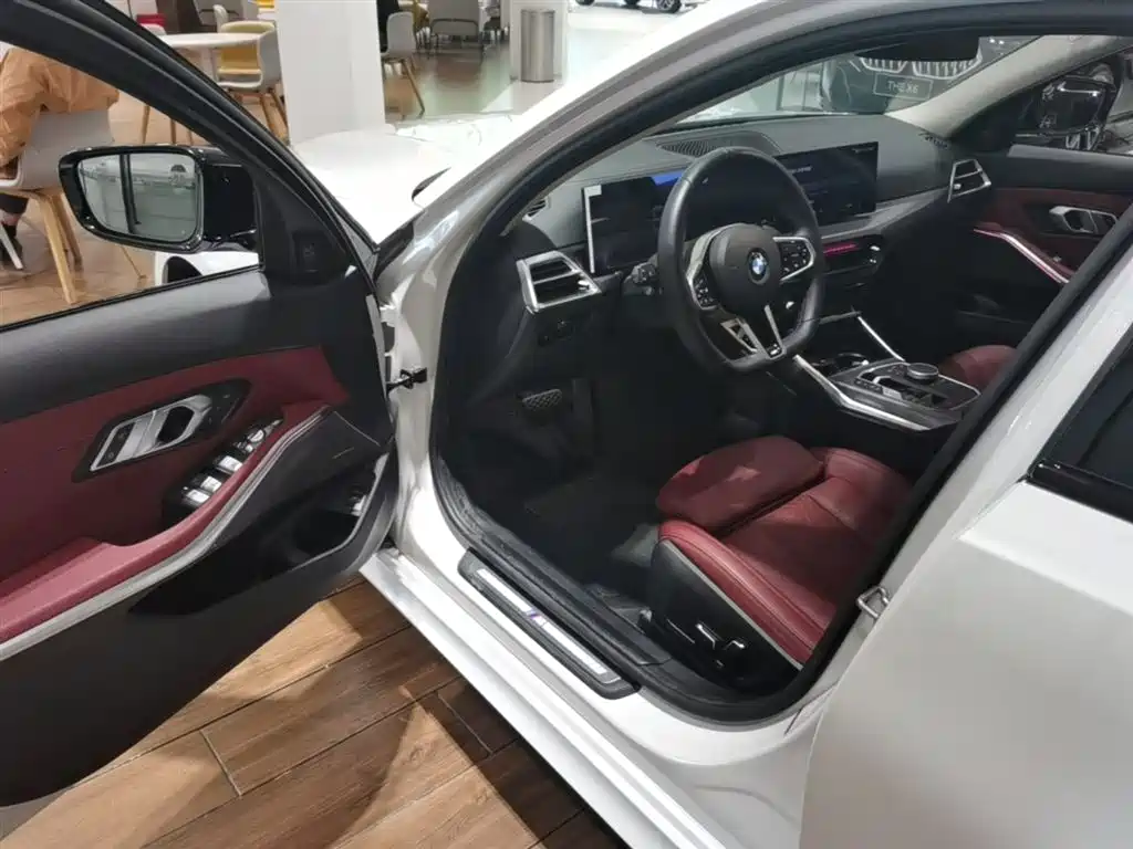 BMW 3 Series 2025 330Li M Sports Night Package купить на сайте DeffCars