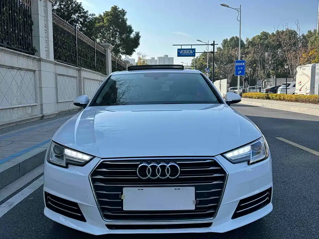 Audi A4L 2018 30th Anniversary Model 40 TFSI Enterprising купить на сайте DeffCars
