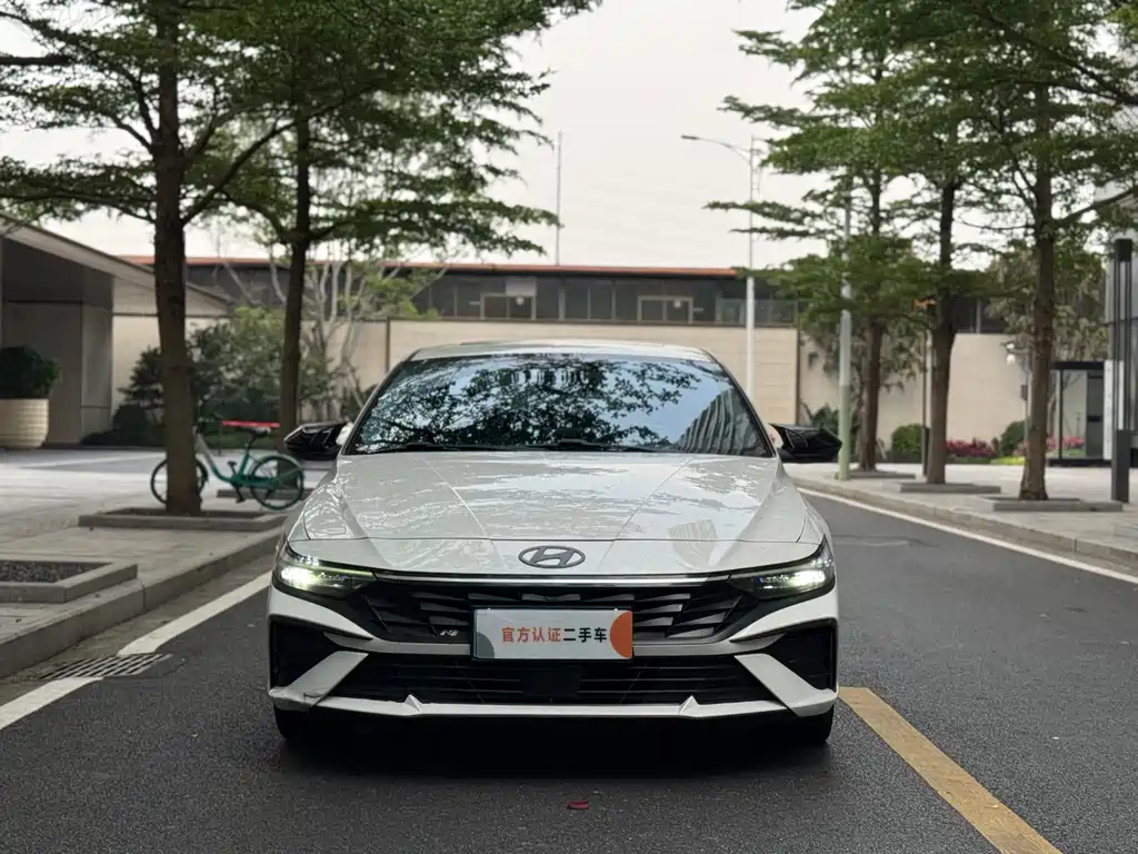 Elantra 2023 1.5L CVT LUX Premium Edition купить на сайте DeffCars