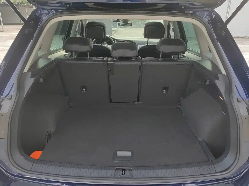 Tiguan 2018 280TSI two-wheel drive elite model купить на сайте DeffCars