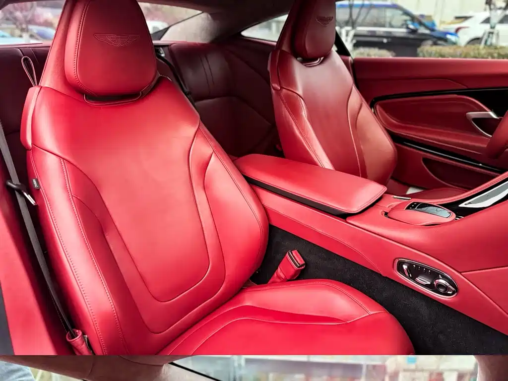 Aston Martin DB11 2019 4.0T V8 Coupe купить на сайте DeffCars