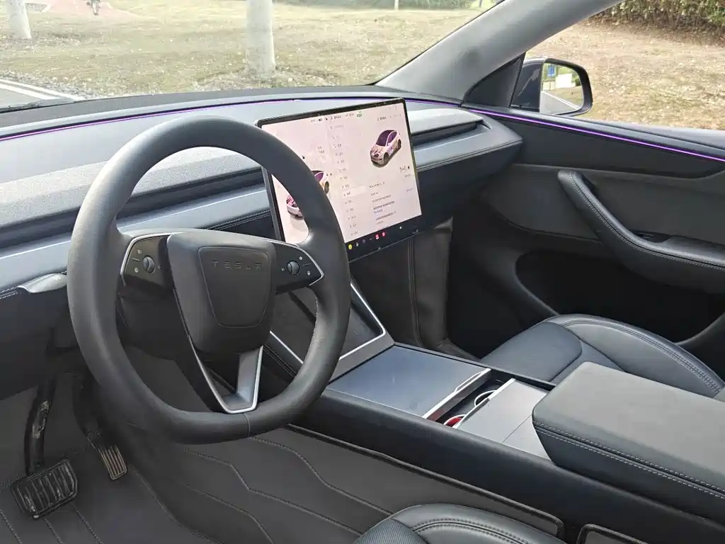 Model Y 2025 rear-wheel drive version купить на сайте DeffCars