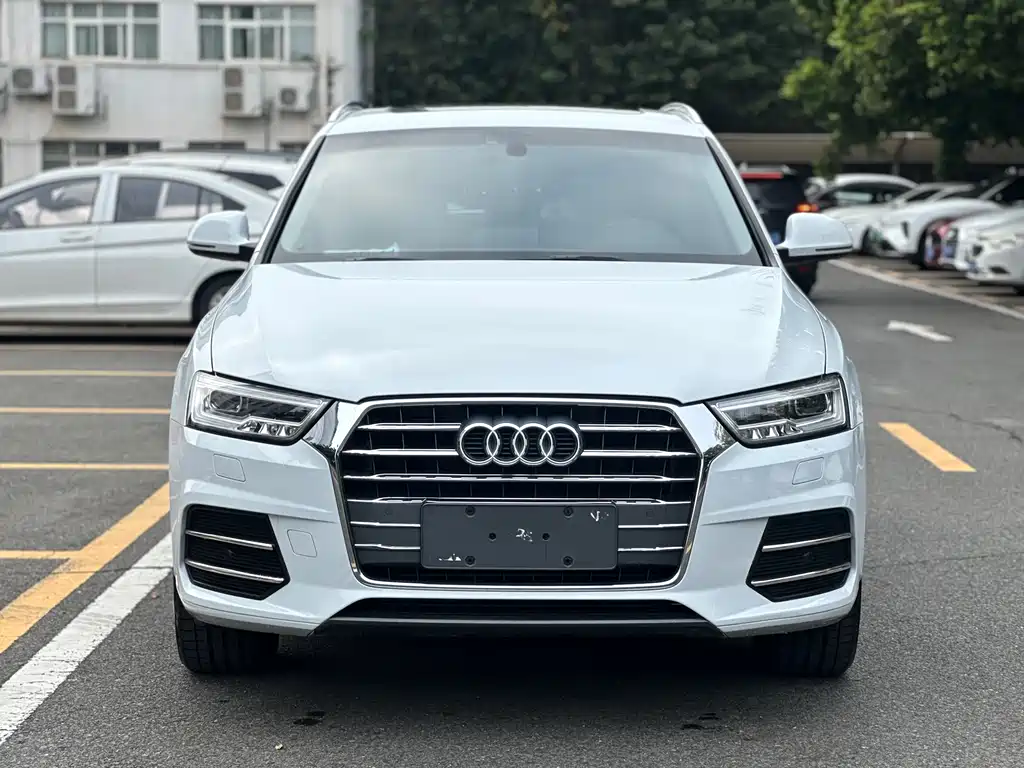 Audi Q3 2018 30th Anniversary Model 35 TFSI Fashion Model купить на сайте DeffCars