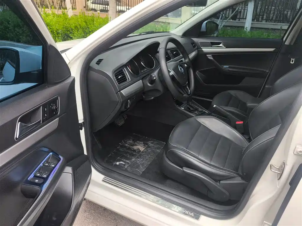 Langxing 2017 230TSI DSG Comfort Edition купить на сайте DeffCars