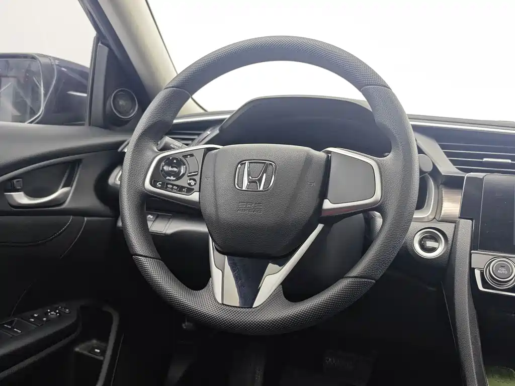 Civic 2019 220TURBO CVT Dynamic Edition National VI купить на сайте DeffCars