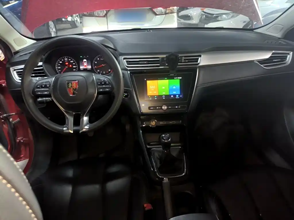 Roewe i5 2020 1.5L Manual 4G Internet Leader Flagship Edition купить на сайте DeffCars