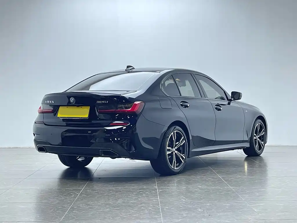 BMW 3 Series 2022 325i M Sports Package купить на сайте DeffCars