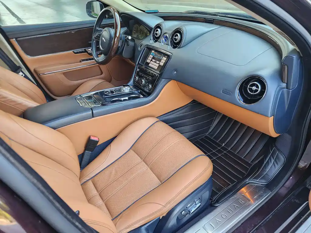 Jaguar XJ 2013 XJL 3.0 SC four-wheel drive flagship business version купить на сайте DeffCars