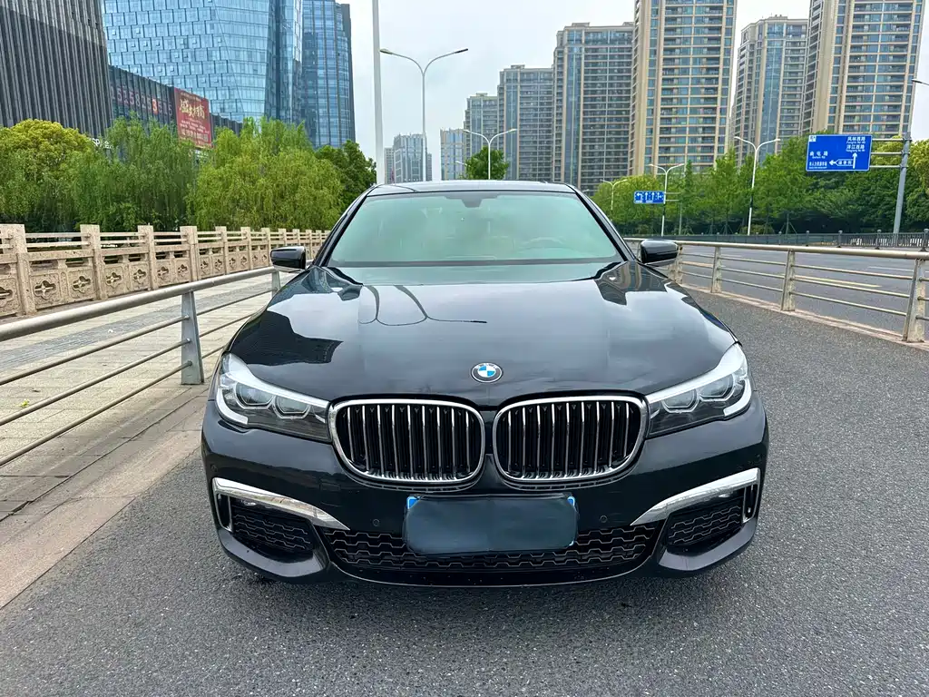 BMW 7 Series 2018 730Li Leading M Sports Package купить на сайте DeffCars
