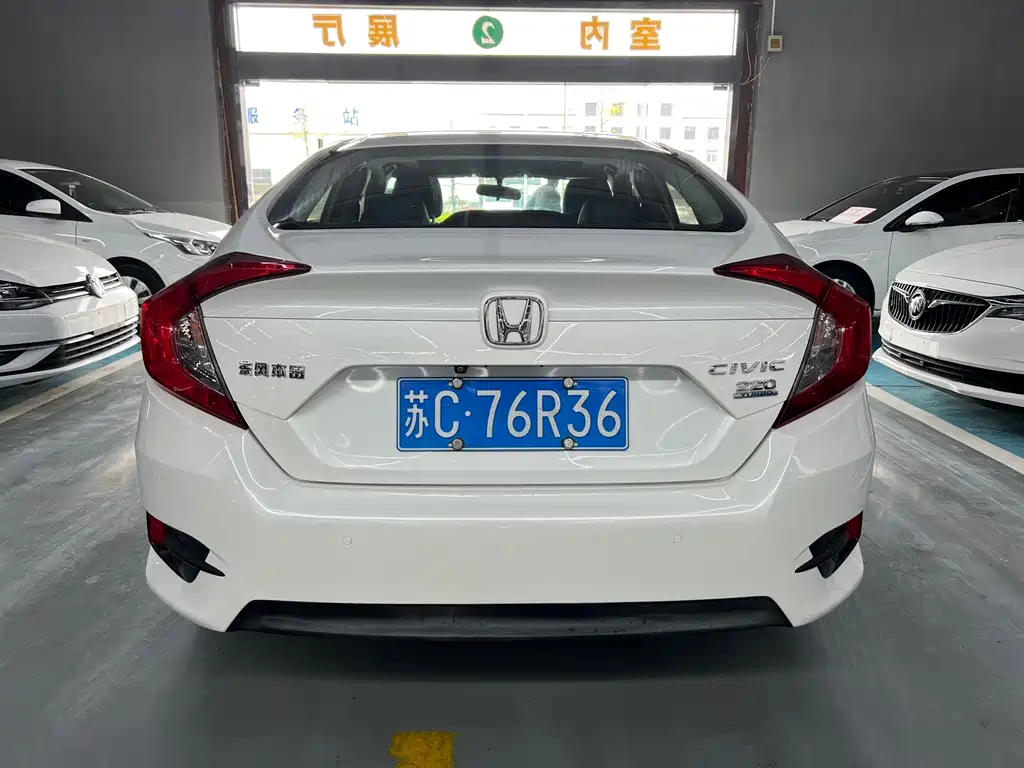 Civic 2016 220TURBO CVT Deluxe Edition купить на сайте DeffCars