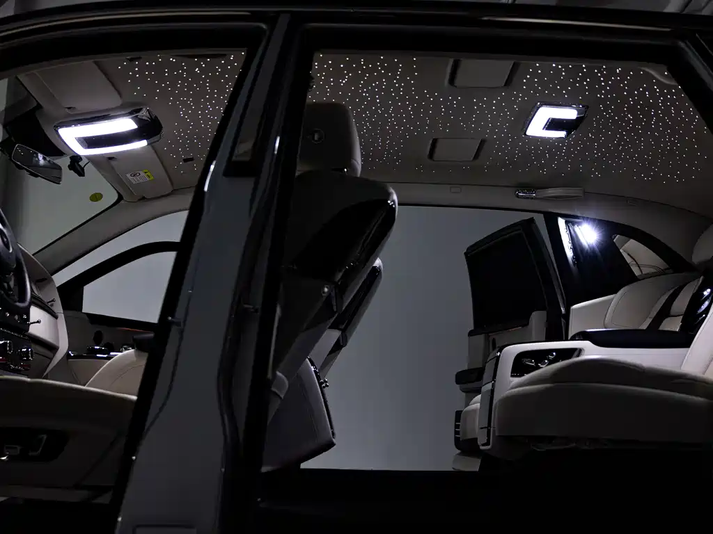 Phantom 2018 6.7T long wheelbase version купить на сайте DeffCars