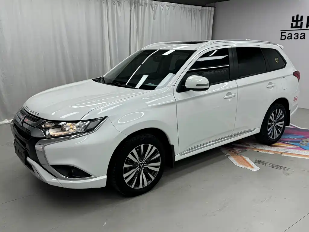 Outlander 2021 2.0L 2WD Enjoy Edition 5 seats купить на сайте DeffCars