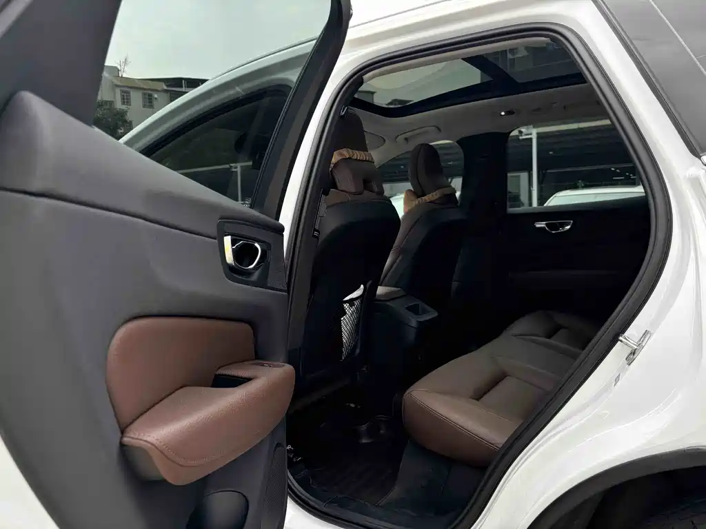 Volvo XC60 2020 T5 four-wheel drive Zhiyi Luxury Edition купить на сайте DeffCars