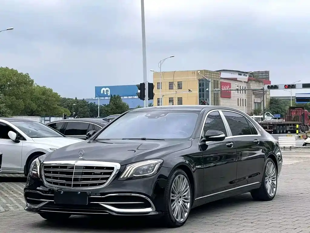 Maybach S-Class 2018 S 560 4MATIC купить на сайте DeffCars