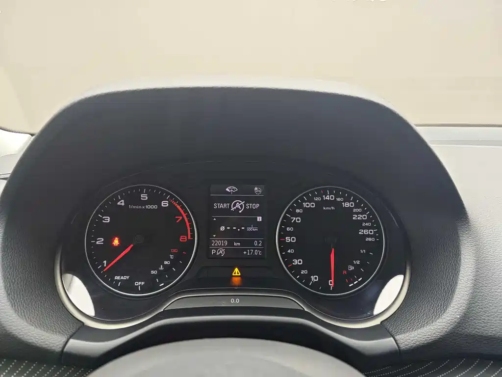 Audi Q2L 2023 35TFSI fashionable and dynamic купить на сайте DeffCars