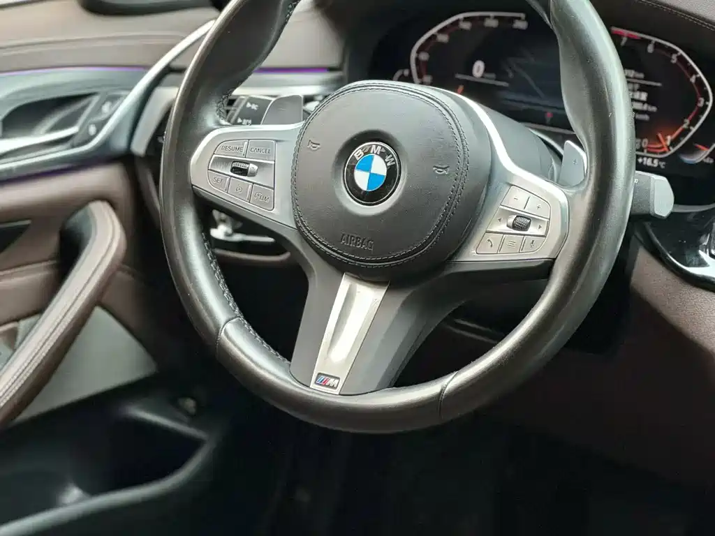 BMW 5 Series 2022 facelift 2 530Li leading M sports package купить на сайте DeffCars