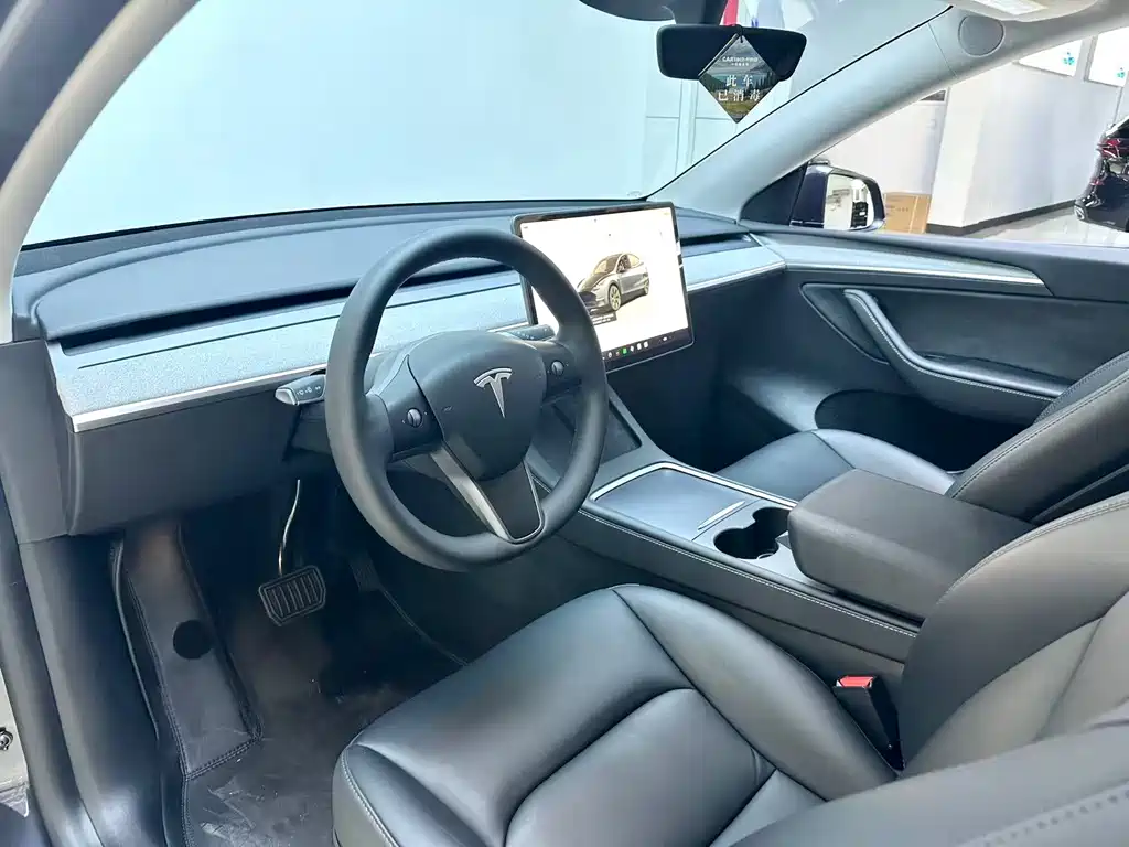 Model Y 2024 rear-wheel drive купить на сайте DeffCars