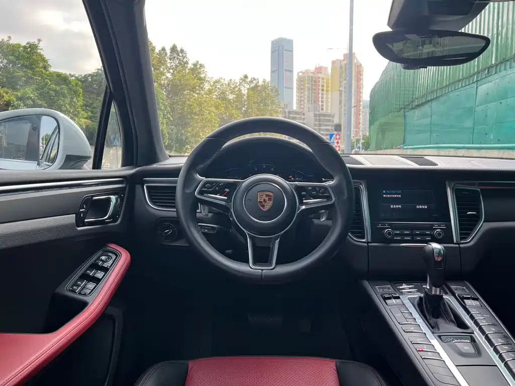 Macan 2017 Macan 2.0T купить на сайте DeffCars