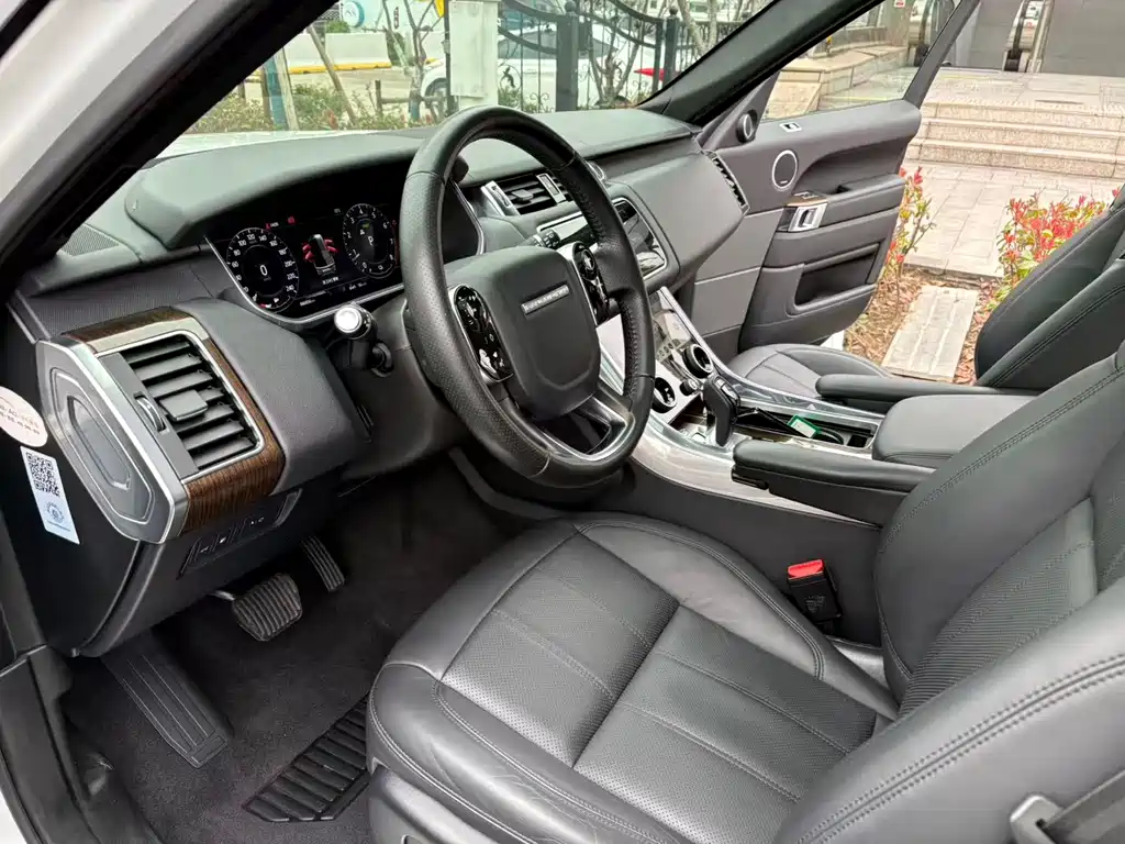 Range Rover Sport New Energy 2019 P400e HSE купить на сайте DeffCars