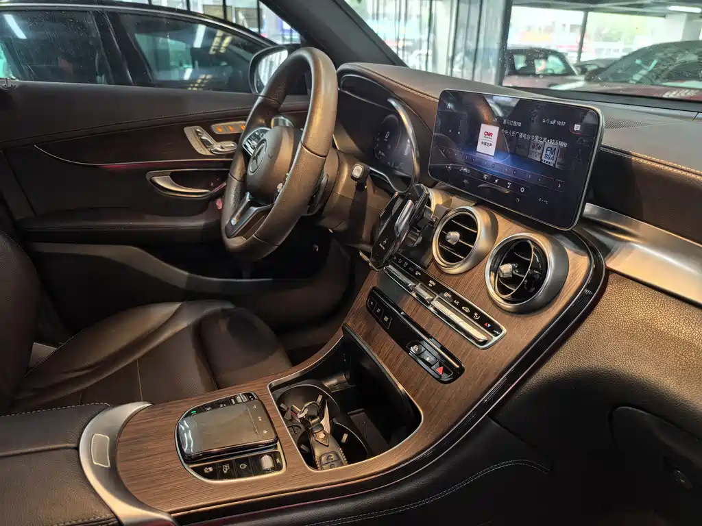Mercedes-Benz GLC 2020 facelift GLC 300 L 4MATIC dynamic купить на сайте DeffCars