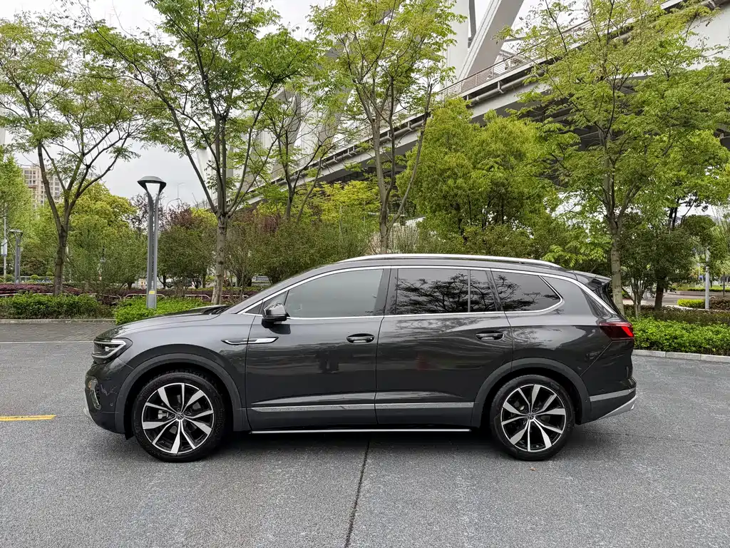 Lanjing 2022 530TSI four-wheel drive flagship Shengjing Edition Pro 6 seats купить на сайте DeffCars