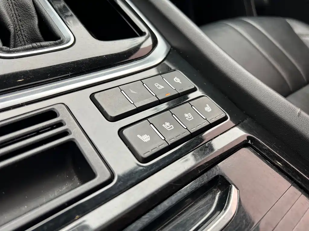 Trumpchi GS8 2017 320T 2WD Luxury Connected Edition (seven seats) купить на сайте DeffCars