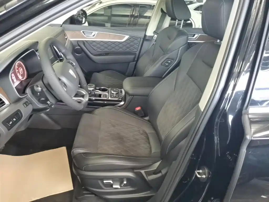Hongqi HS7 2021 2.0T DCT two-wheel drive smart connected flagship edition купить на сайте DeffCars