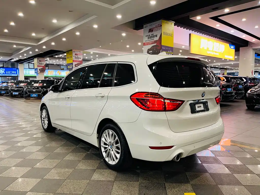 BMW 2 Series Multipurpose Station Wagon 2019 220i Leading Model купить на сайте DeffCars