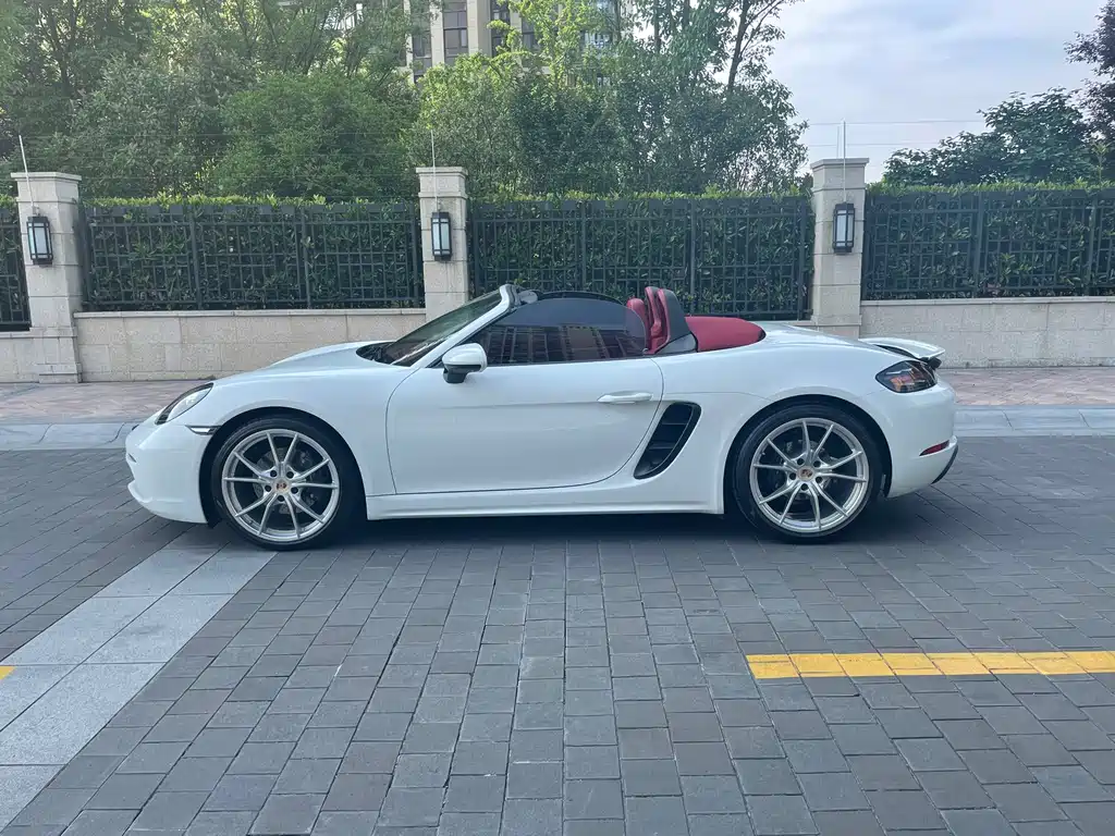 Porsche 718 2016 Boxster 2.0T купить на сайте DeffCars