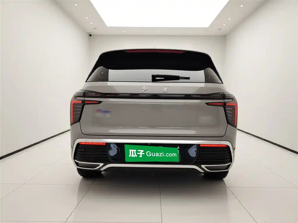 Hongqi HS3 PHEV 2024 115km Jinwei Edition купить на сайте DeffCars