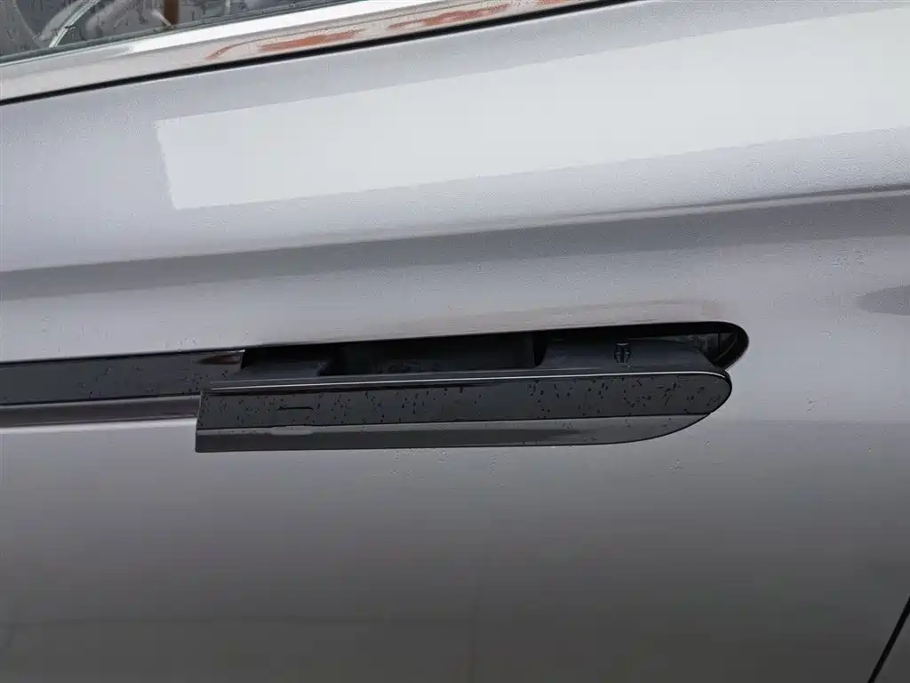 Lincoln Z 2024 2.0T two-wheel drive premium hybrid version купить на сайте DeffCars