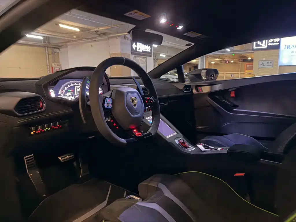 Huracán 2021 Huracán STO купить на сайте DeffCars