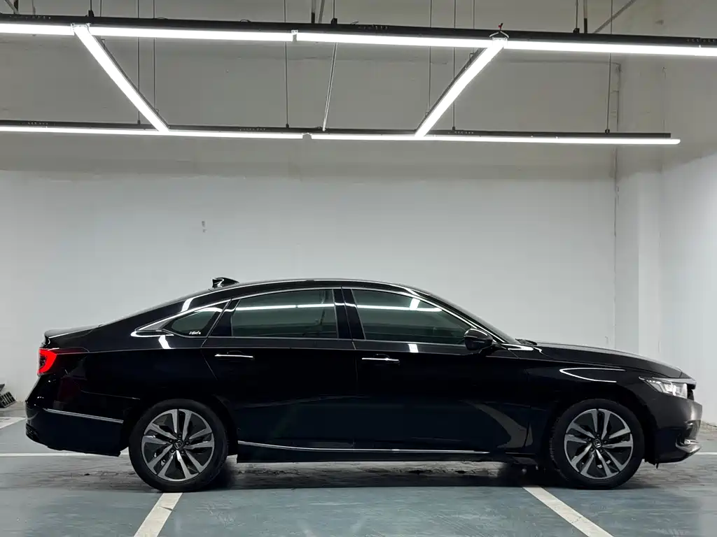 Accord 2022 Sharp Hybrid 2.0L Sharp Collar Edition купить на сайте DeffCars