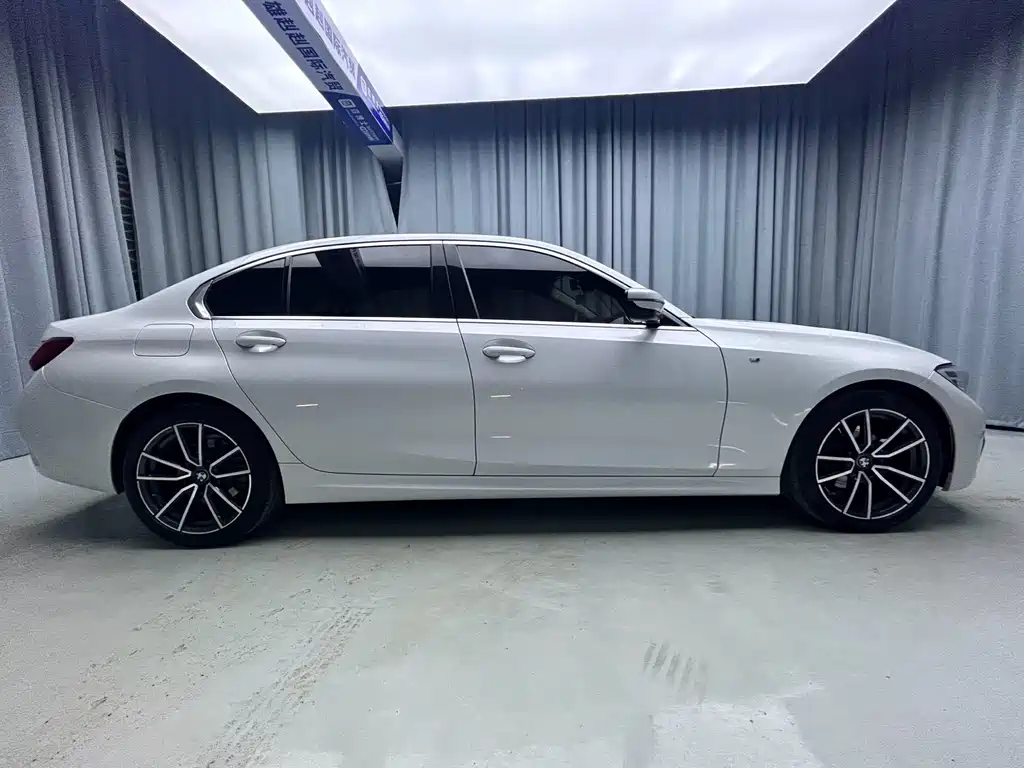 BMW 3 Series 2022 320Li M Sports Package купить на сайте DeffCars