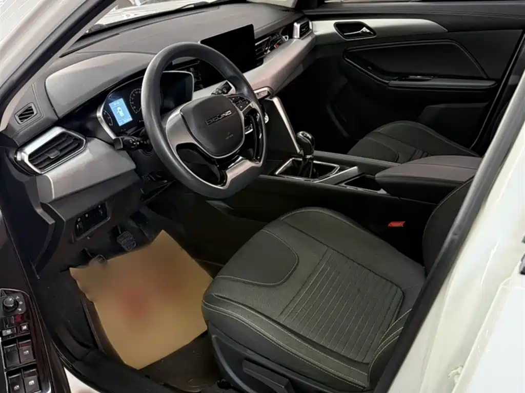 Beijing X3 2019 1.5T Manual Honor Edition купить на сайте DeffCars