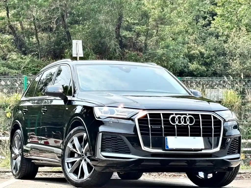 Audi Q7 2022 55 TFSI quattro S line sports купить на сайте DeffCars