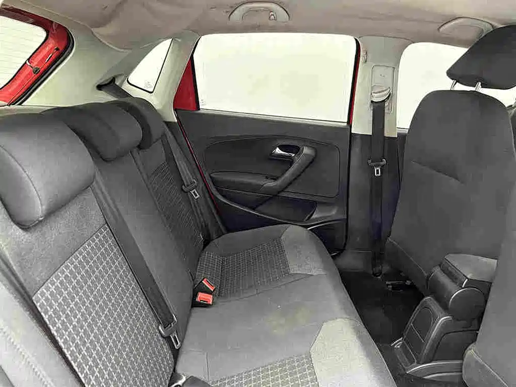 Polo 2014 1.4L automatic comfort version купить на сайте DeffCars
