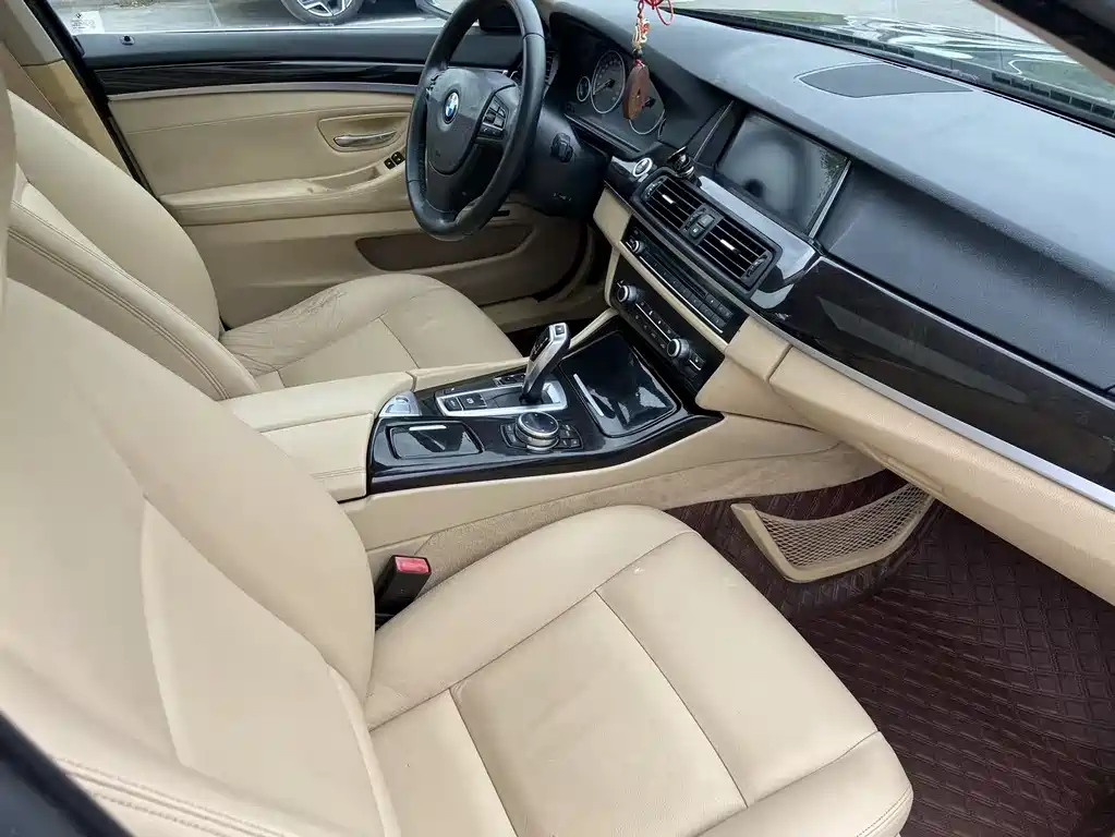 BMW 5 Series 2013 530Li Leading Model купить на сайте DeffCars
