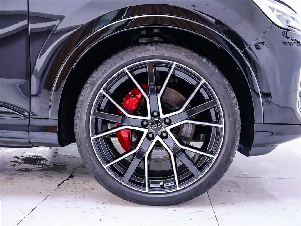 Audi Q7 2025 55 TFSI quattro S line Black Warrior купить на сайте DeffCars