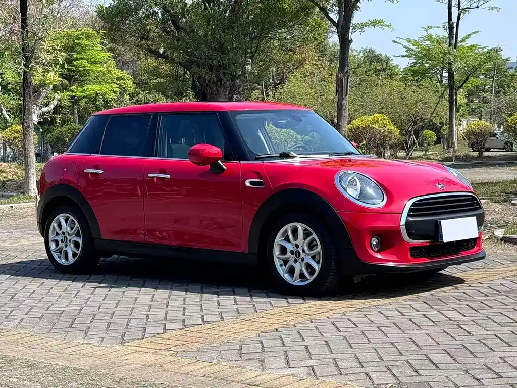 MINI 2018 1.5T ONE five-door version купить на сайте DeffCars