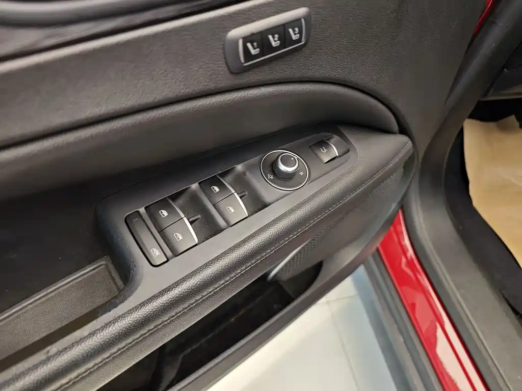 Stelvio 2017 2.0T 200HP Elite Edition купить на сайте DeffCars